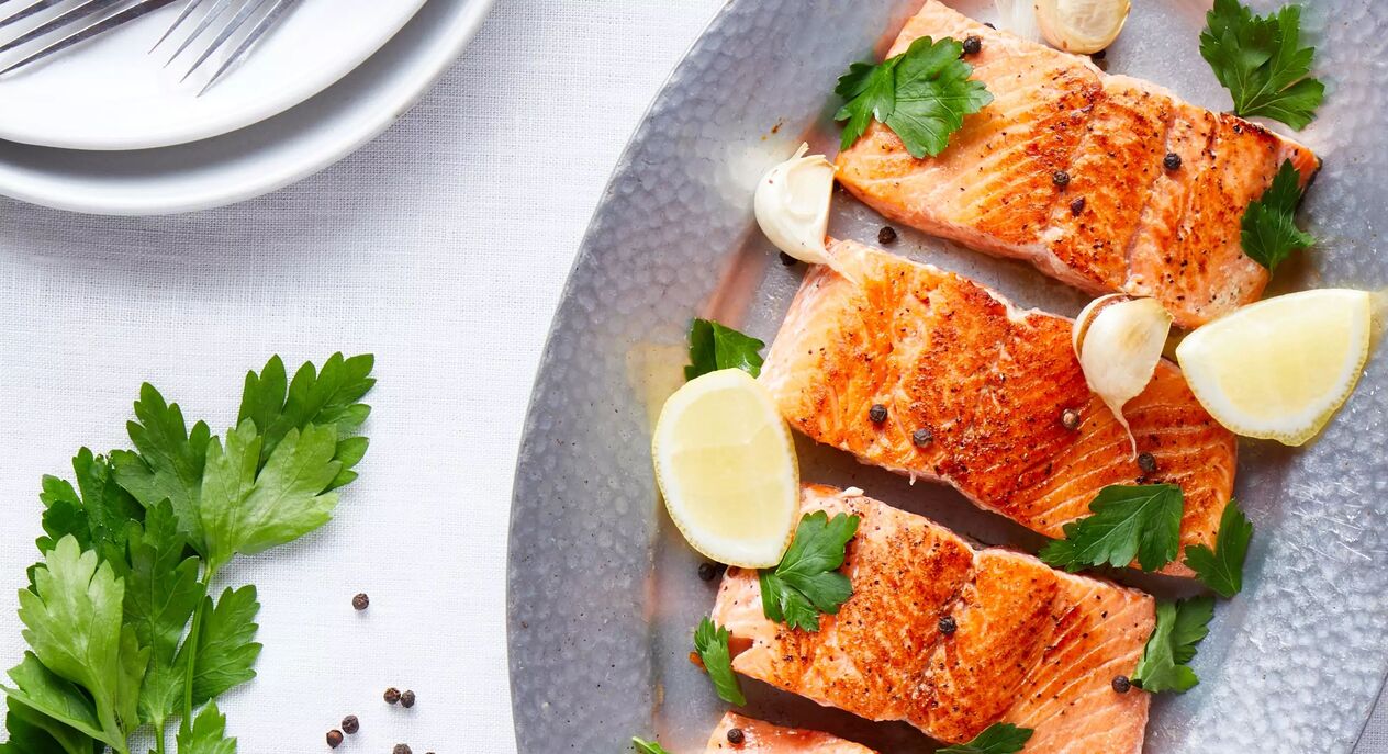 salmon fillet on a protein diet