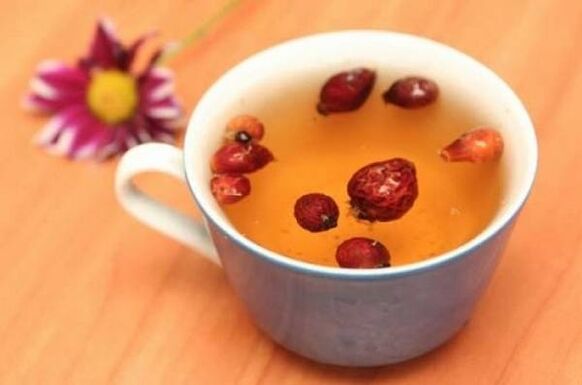 During the period of acute gastritis, a rosehip decoction is introduced into the diet. 