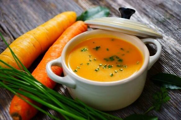 Mashed potato and carrot soup on the menu of a gentle diet for gastritis. 